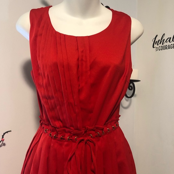 C. Luce Red Short Sleeve Dress - Picture 2 of 8